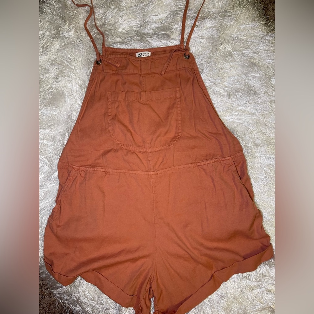 Billabong shorts, overalls, super cute rust color size large like new